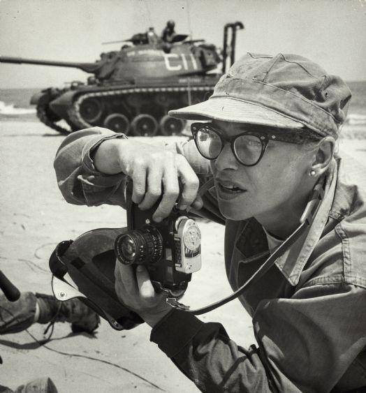 她几乎拍摄了二战后美国参与的所有重大战争，最终死于越南战场