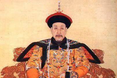 清朝最有福气的皇帝活到89岁,但死后尸骨却被拖出棺材扔在臭水里